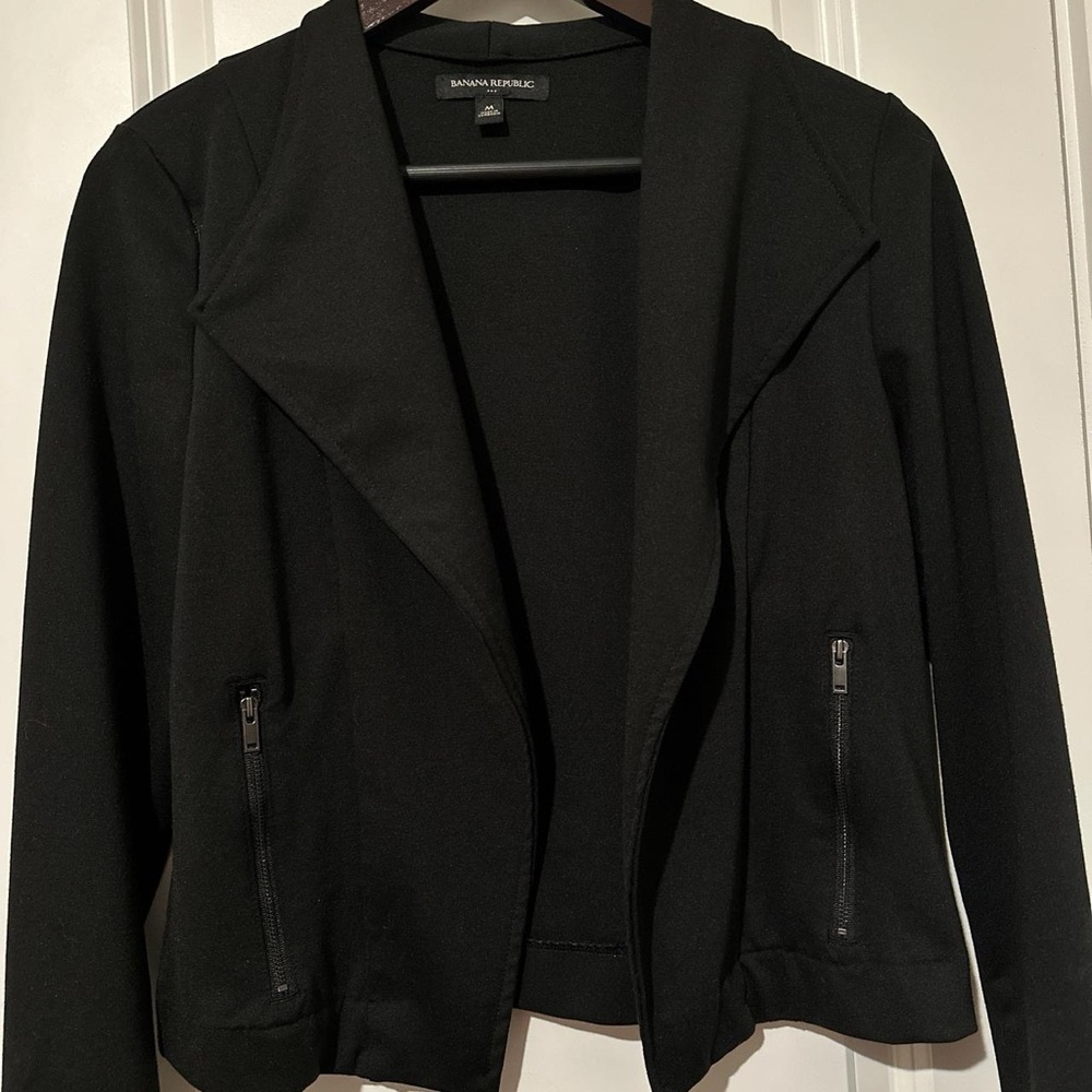 Black jacket with zippers on sleeve banana republic